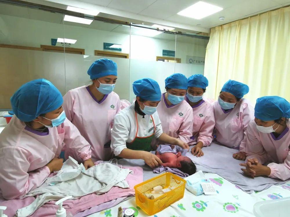 龙门县妇婴监护型护送